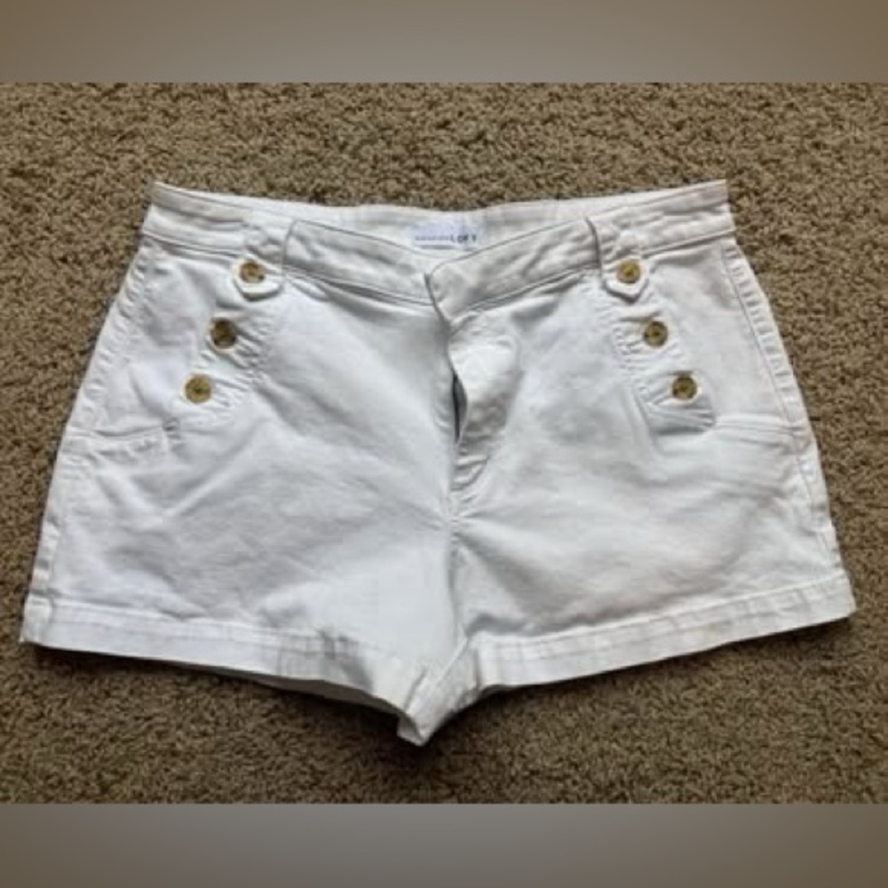 LOFT‎ women’s white pockets denim jean shorts size 31 12